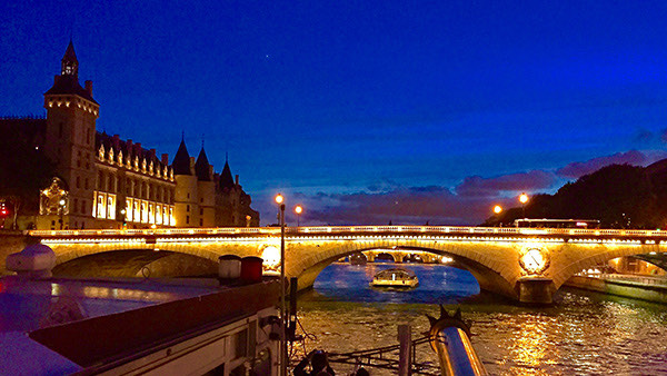 Organising Seminars aboard a Boat in Paris — atmosphere 4