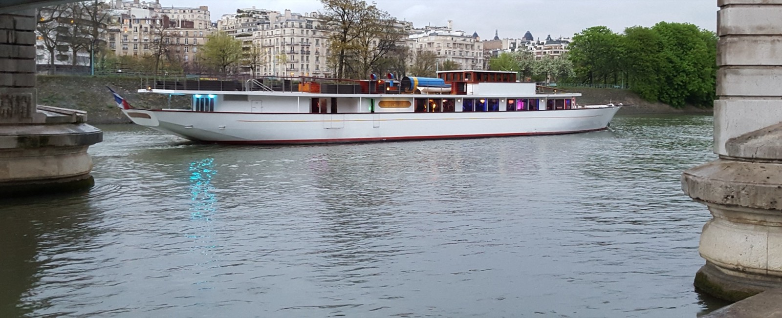 Yacht Hire in Paris