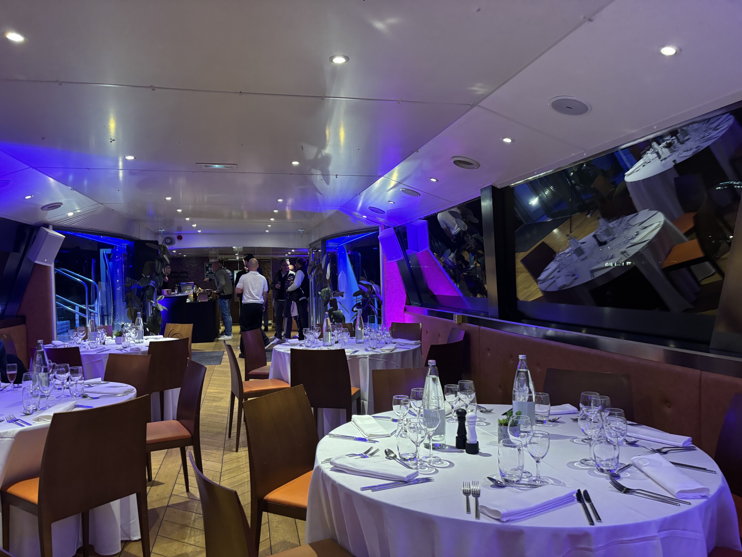 Seine en bateaux diner croisiere Paris